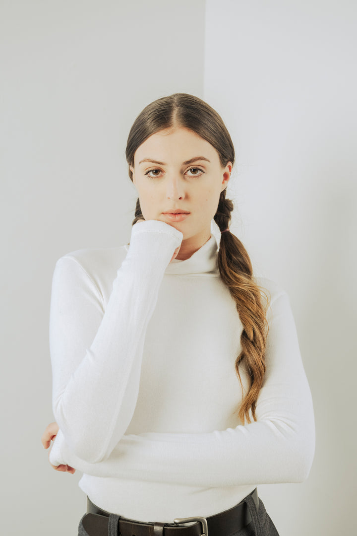 White turtle neck
Haut a col montant ajusté