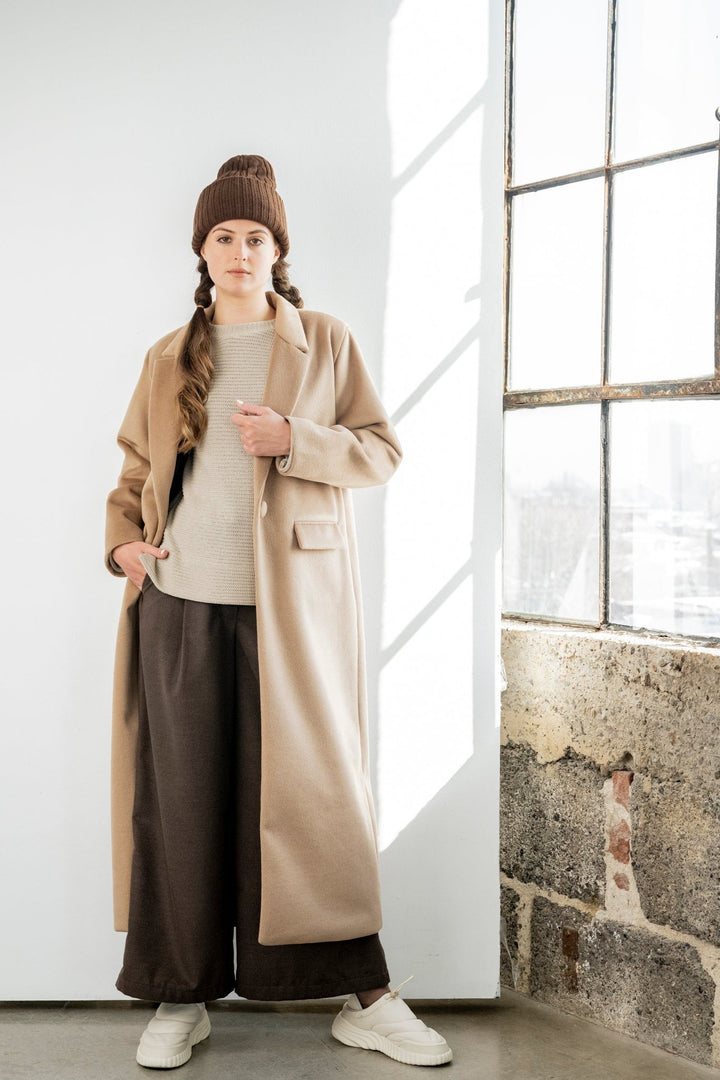 Long blazer jacket
Manteau long 
Fashion, outfit, outfit of the day, evening outfit, coat, designer, canadian designer, quebec designer
Mode, habit de soirée, manteau, designer canadien, designer québécois, mode locale