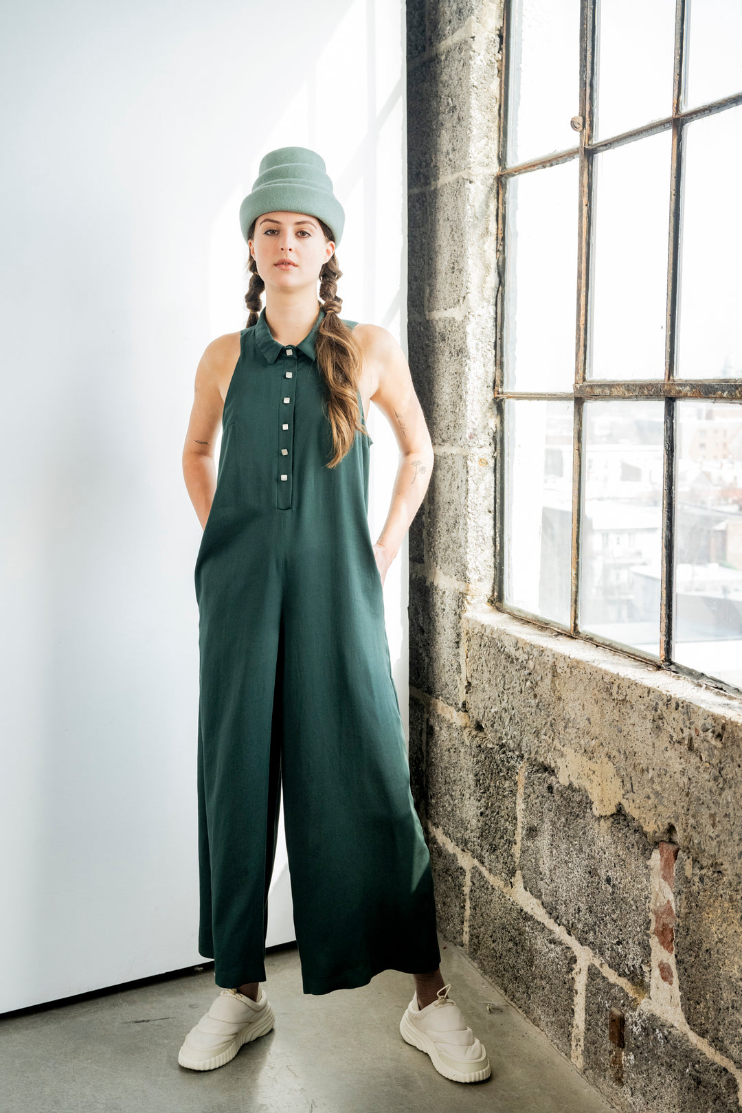 Forest sleeveless jumpsuit
Combinaison à jambe large sans manches