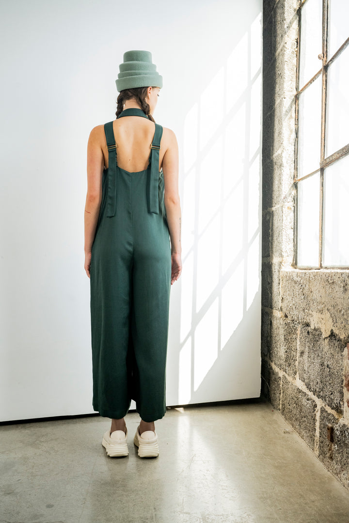 Forest sleeveless jumpsuit
Combinaison à jambe large sans manches