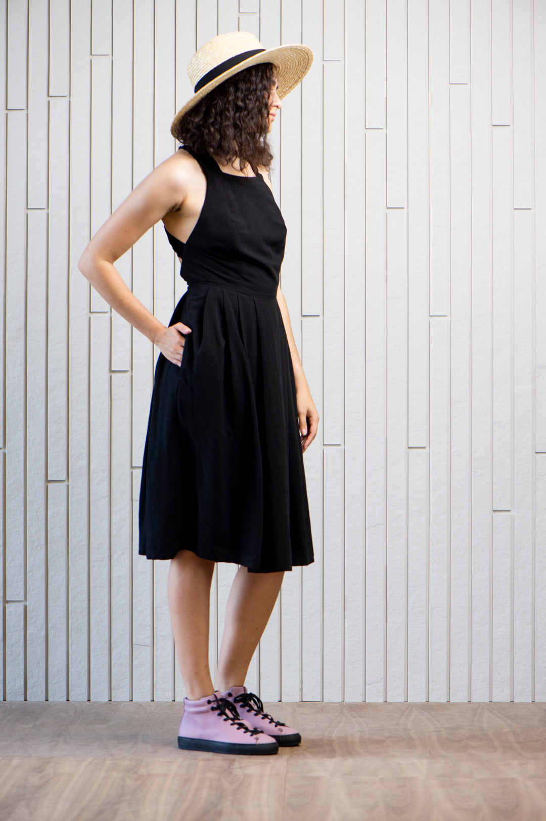 graceland-fitted-dress-linen-pockets-black-Canadian-designer